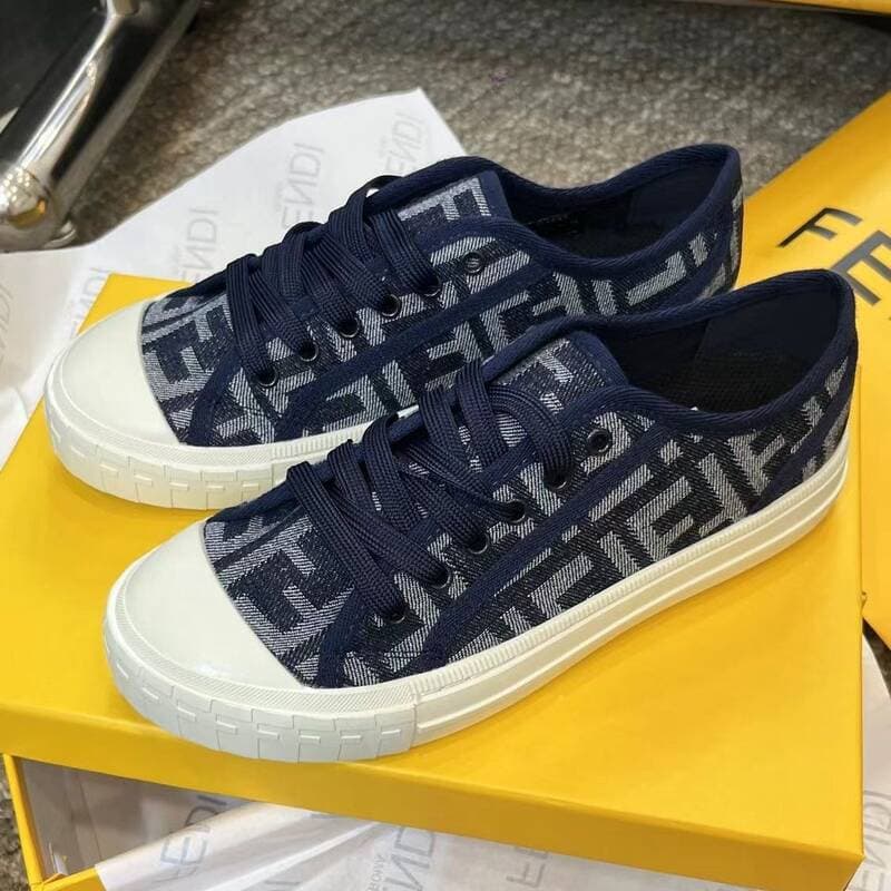 2026 FENDI Nouvelles chaussures en toile polyvalentes, tendance, décontractées, respirantes, baskets plates classiques à lettres, chaussures blanc