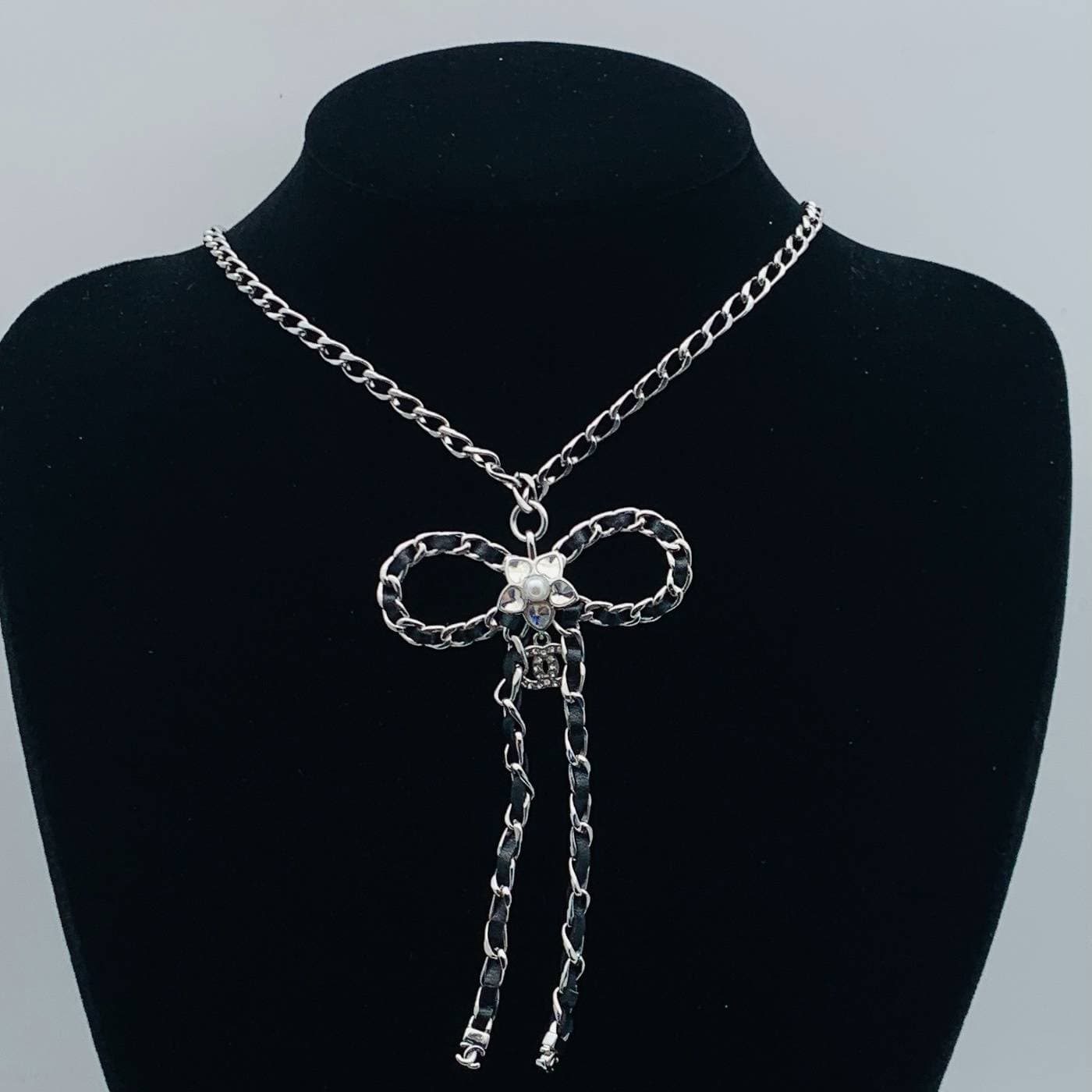 2025 New Chain-style Women's Necklace - European Station Version - High Quality - Versatile And Stylish