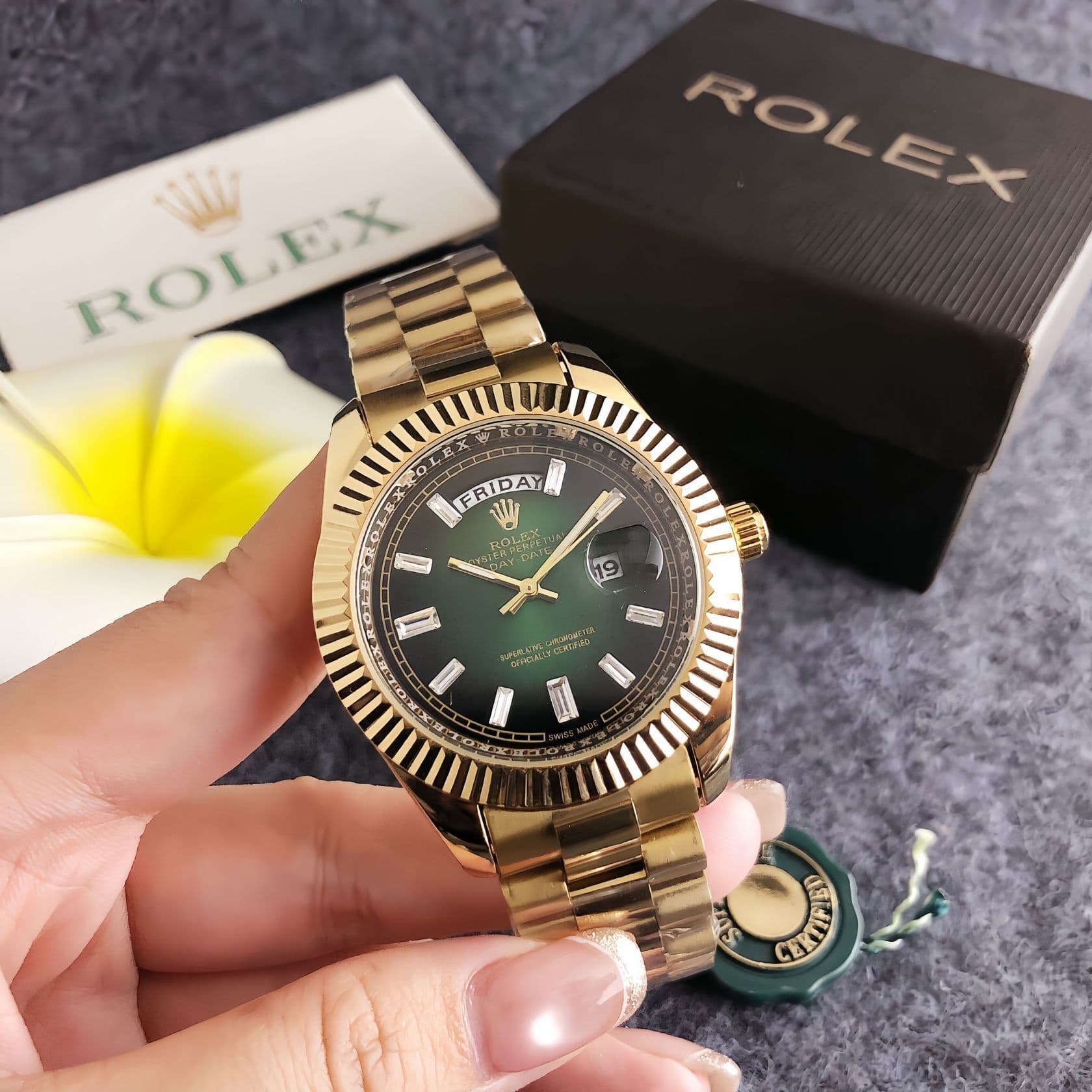 Montre homme d'affaires décontractée de style bûcheron avec bracelet en acier élégant