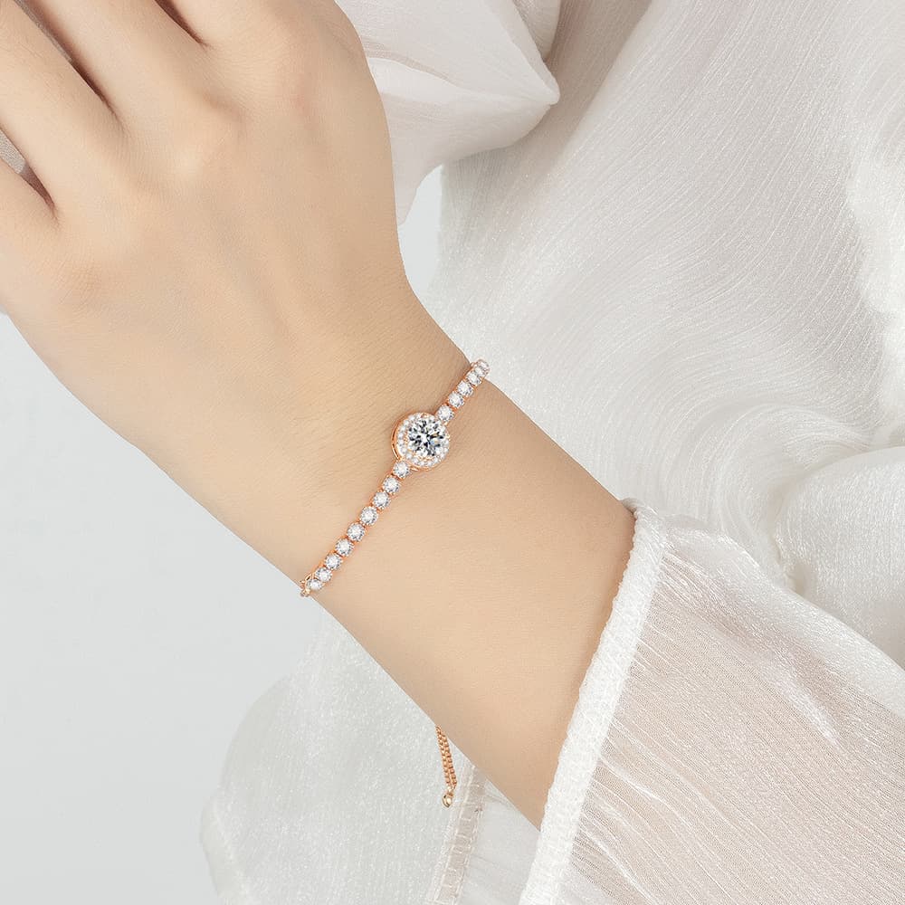 Minimalist Sweet Light Luxury Exquisite Advanced Round Zircon Bracelet Fashionable Girls Niche Hand Jewelry Pull Out Series