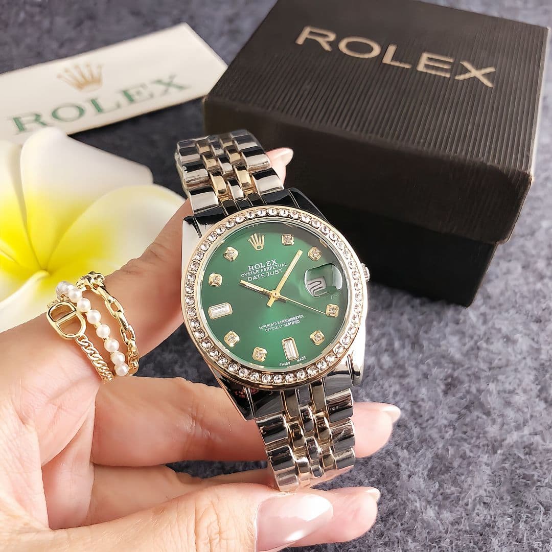 Montres serties de diamants pour femmes : élégantes et abordables, inspirées du style parisien.