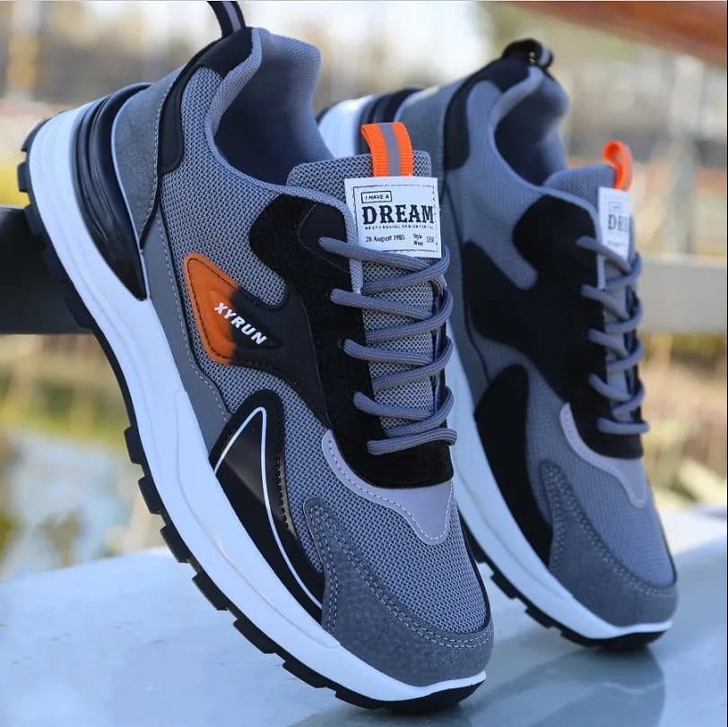 2025 New Summer Casual Versatile Mesh Sneakers Men's Lightweight Breathable Running Shoes