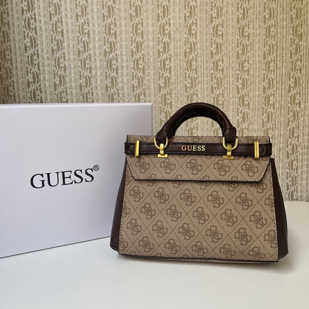 Sac fourre-tout imprimé élégant GUESS pour femme, sac à main spacieux en toile et cuir, design vintage pour un usage quotidien et des tenues tend
