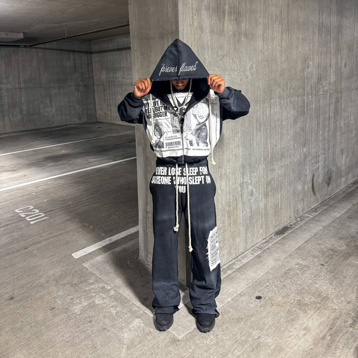 Men's Clothing High Street Trendy Street Pants, Appliqué Embroidered Hoodies, Dark Style Loose Casual Pants, Sweatshirts