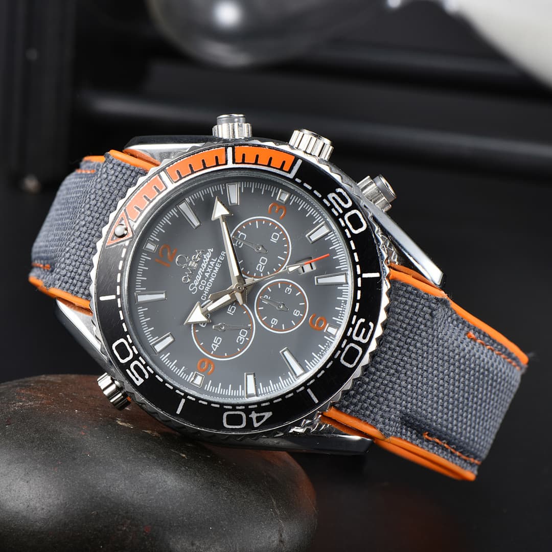 Montre Seamaster Fashion Collection à cadran noir : une montre d'affaires élégante en acier inoxydable
