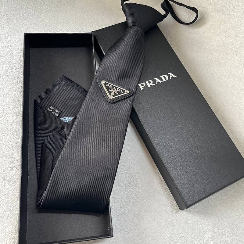 Cravate tendance pour homme, fermeture éclair rapide, design classique noir pur, idéale pour les affaires et les mariages. Convient également à u