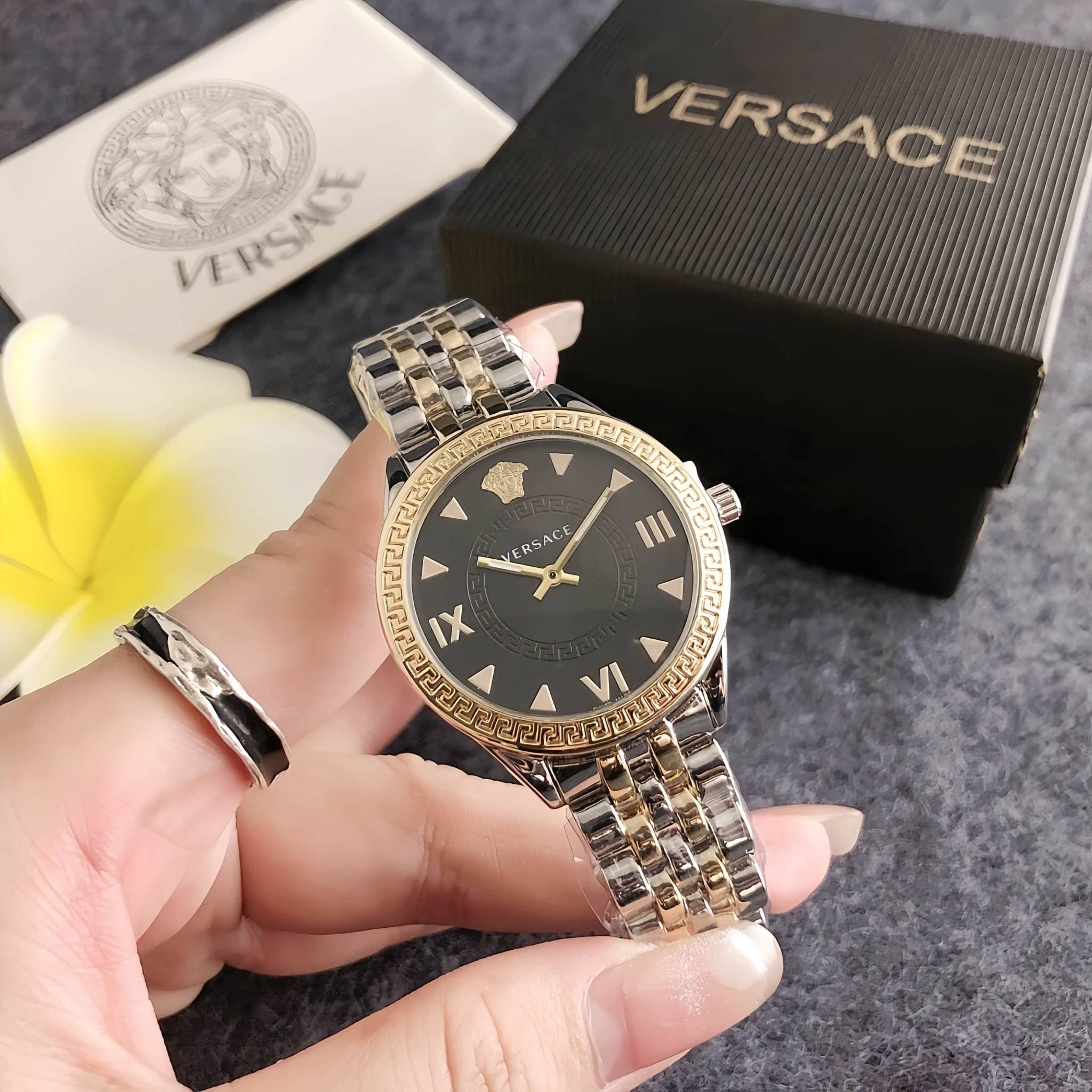 Montre suisse Versace avec cadran personnalisé pour homme, style décontracté et professionnel