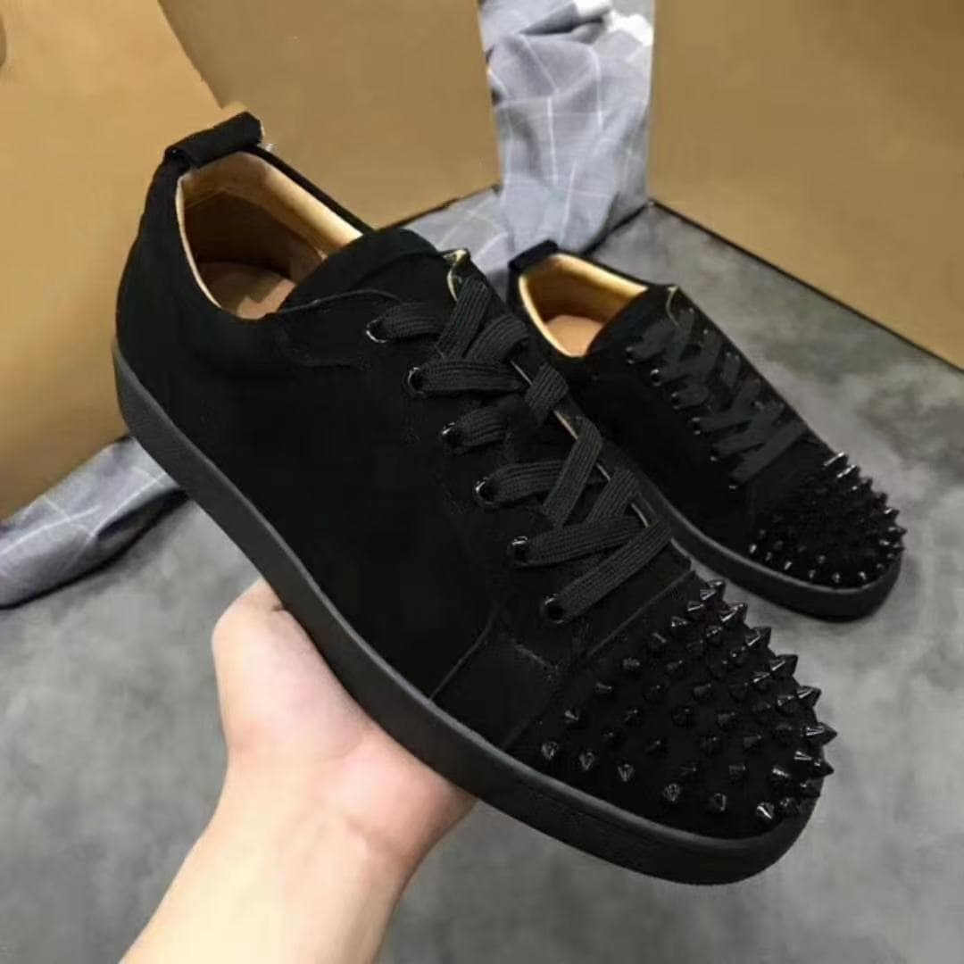Chaussures pour hommes, ballerines brodées, semelle rouge, baskets tendance et décontractées à clous, blanches, en toile respirante, à lacets