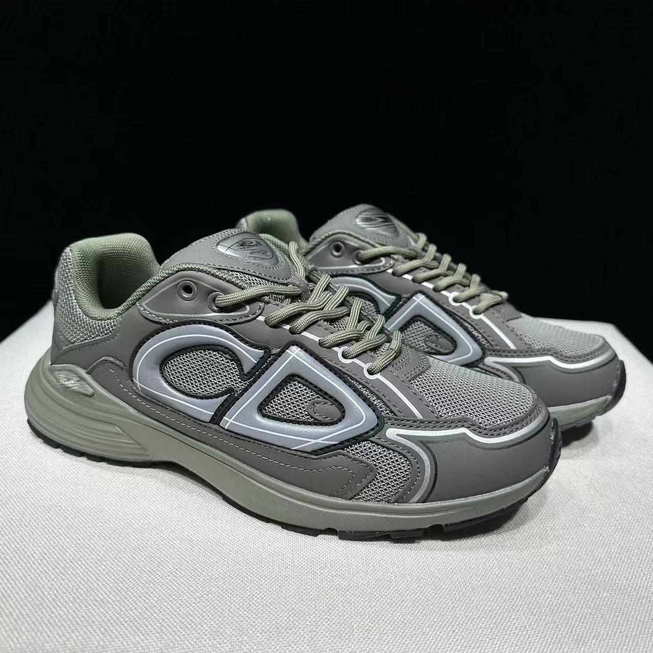Nouveau CD Hot D Home Commerce transfrontalier européen Nouveau B30 Lettre Chaussures de sport homme et femme Papa polyvalentes mode décontractées