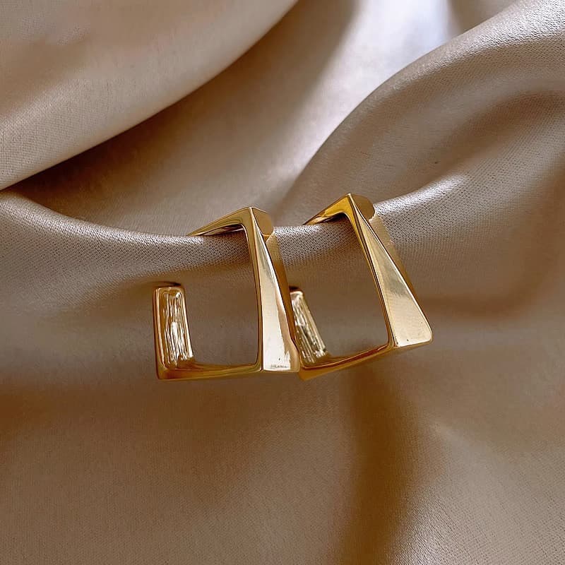 Women's earrings retro Hong Kong style cool style earrings earrings trendy earrings Korean internet celebrity temperament women's earrings