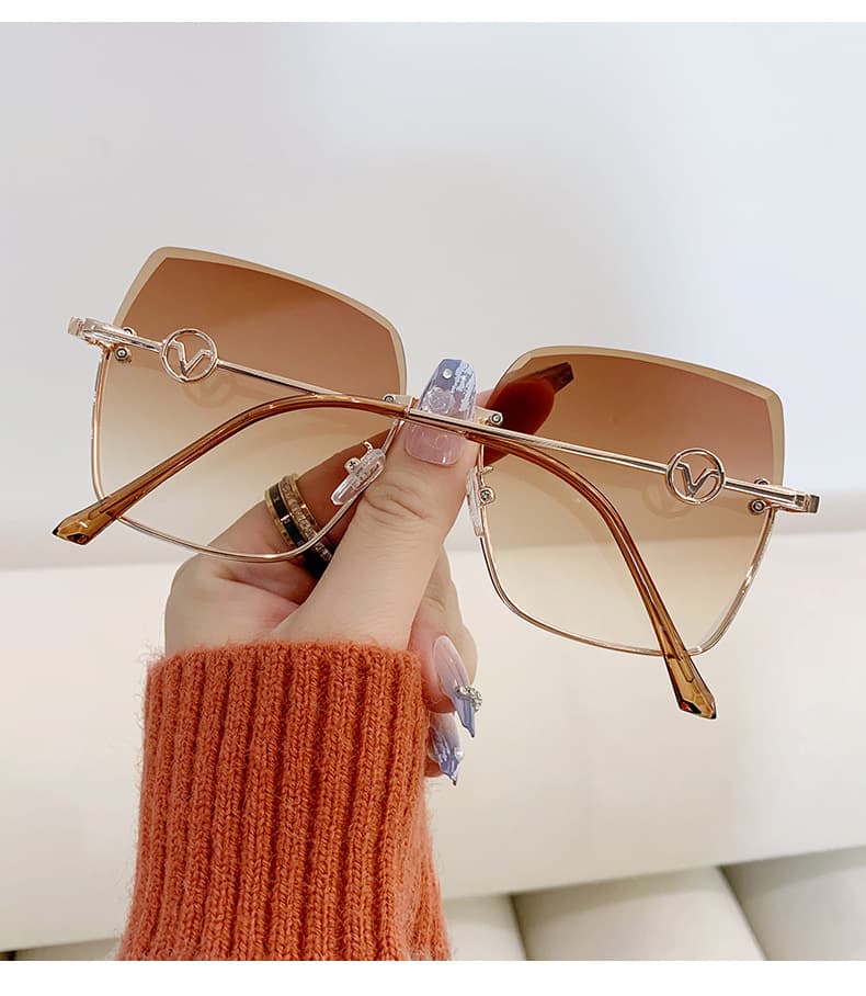 Fashionable And Shiny Internet Celebrity Large Frame, High-End, Atmospheric, Leisurely, And High-Quality Women's Sunglasses