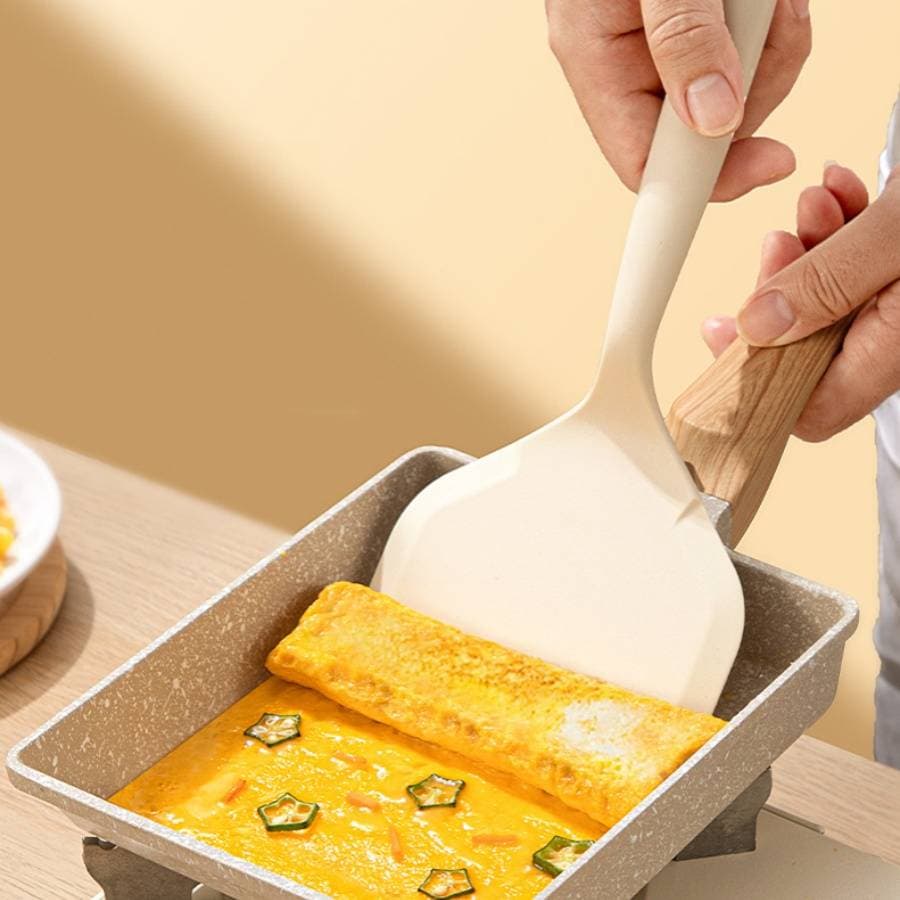 1pc Tamakiyaki silicone spatula Heat resistant spatula household food grade non-stick Frying pan sushi steak fish pancake baking Scoop Kitchen Tools