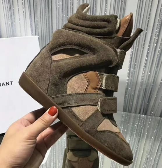 Sports and leisure hiking shoes for women