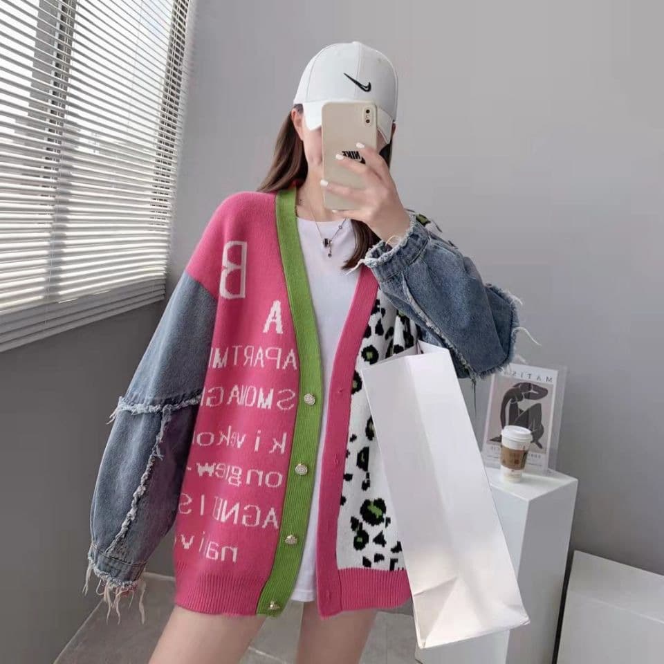 Women's color contrast denim patchwork leopard print jacquard sweater loose and lazy knit cardigan coat