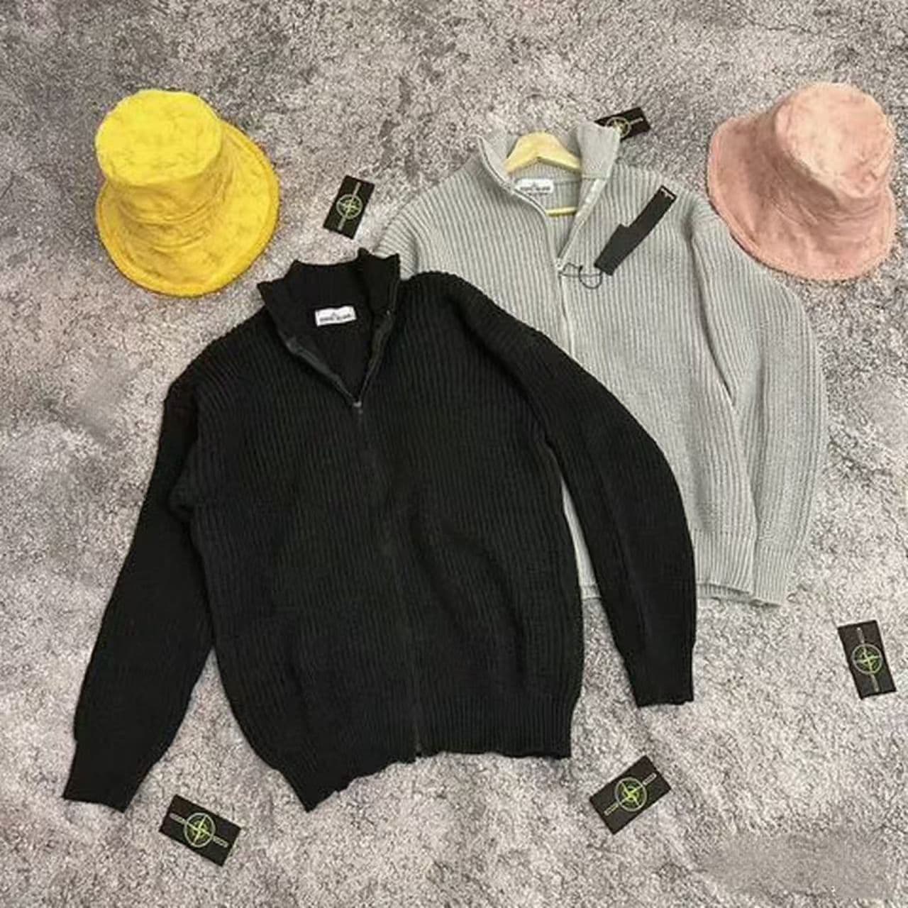 Gilet unisexe ample en maille à col montant et fermeture éclair croisée STONE, veste Stone