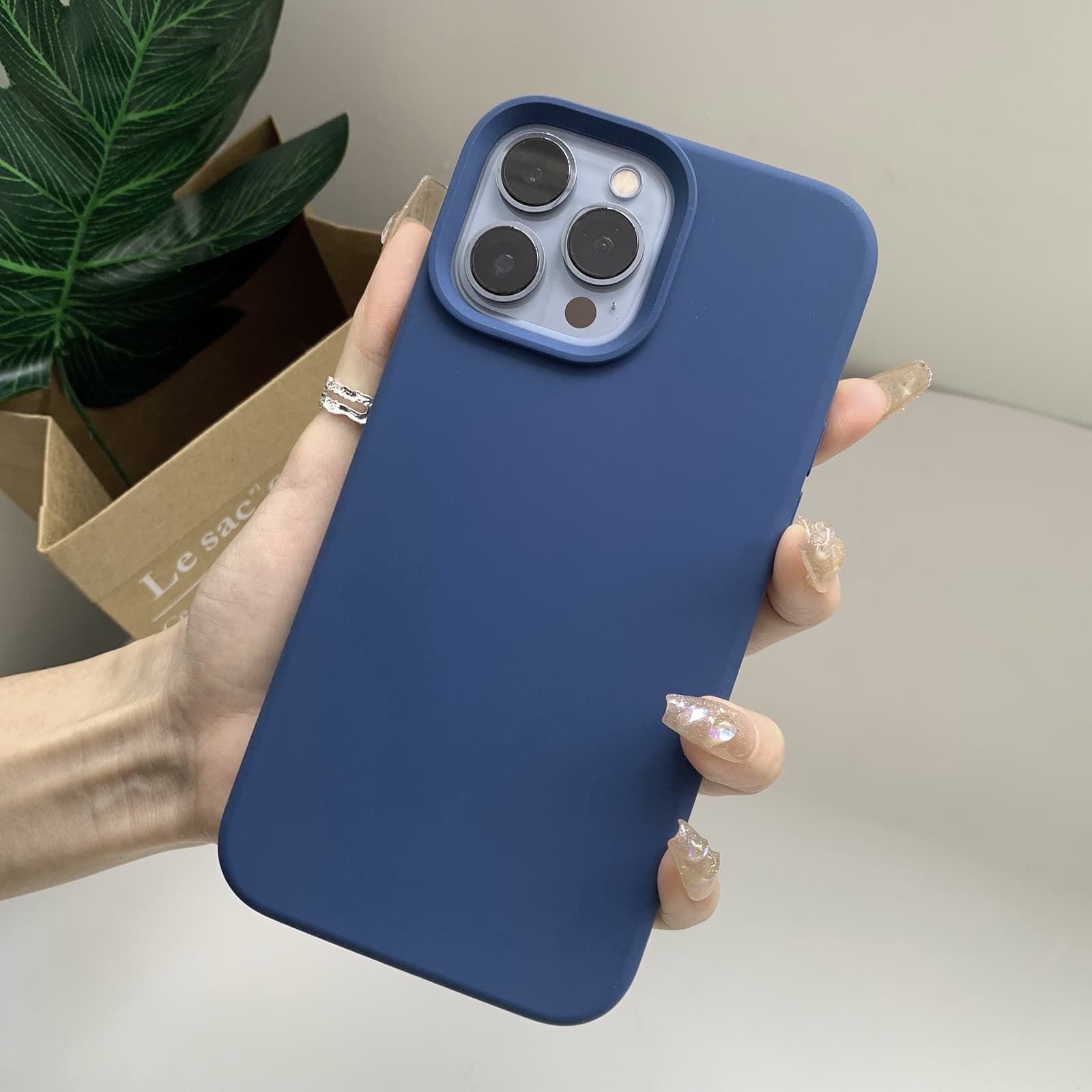Coque de protection en silicone liquide pour iPhone 11, 12 Pro Max, XS, XR, 7, 8, 14, 15 Plus