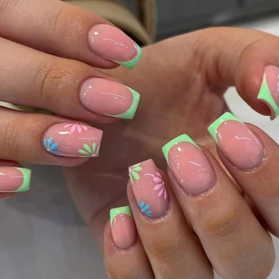 Short French bright face wearing nail art multicolor flowers fresh simple European and American fashion nail piece foreign trade ins24 piece