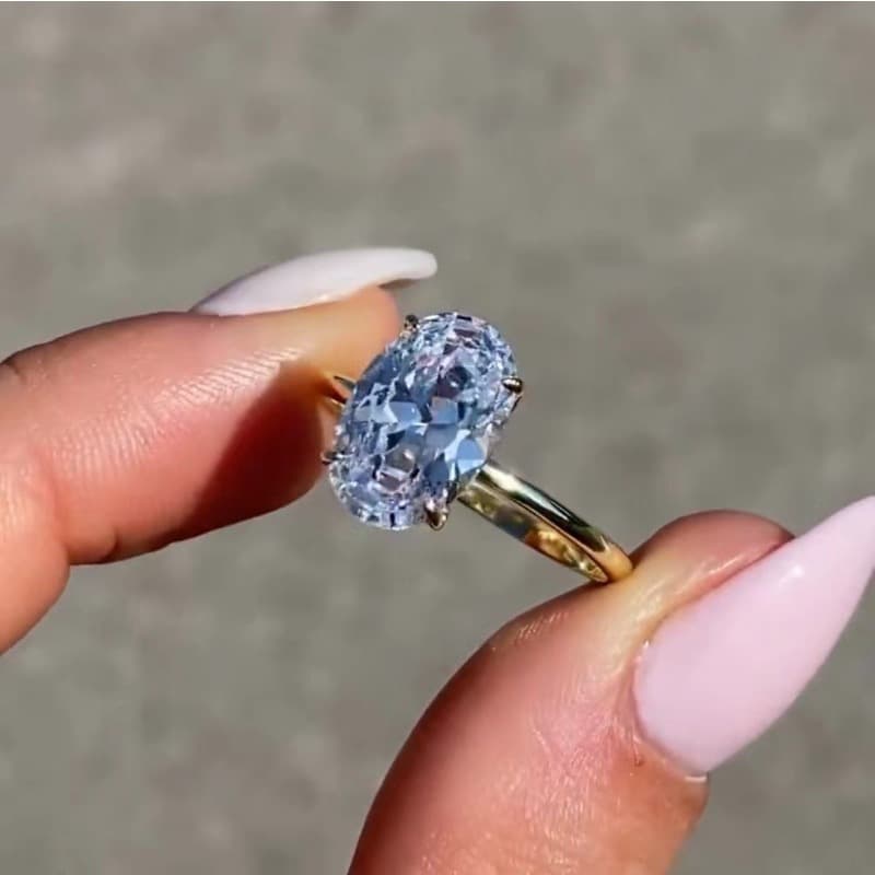 Hot Sales Dazzling Oval Geometry Gold Sier Color Rings For Women Fashion Metal Inlaid White Stones Ring Jewelry