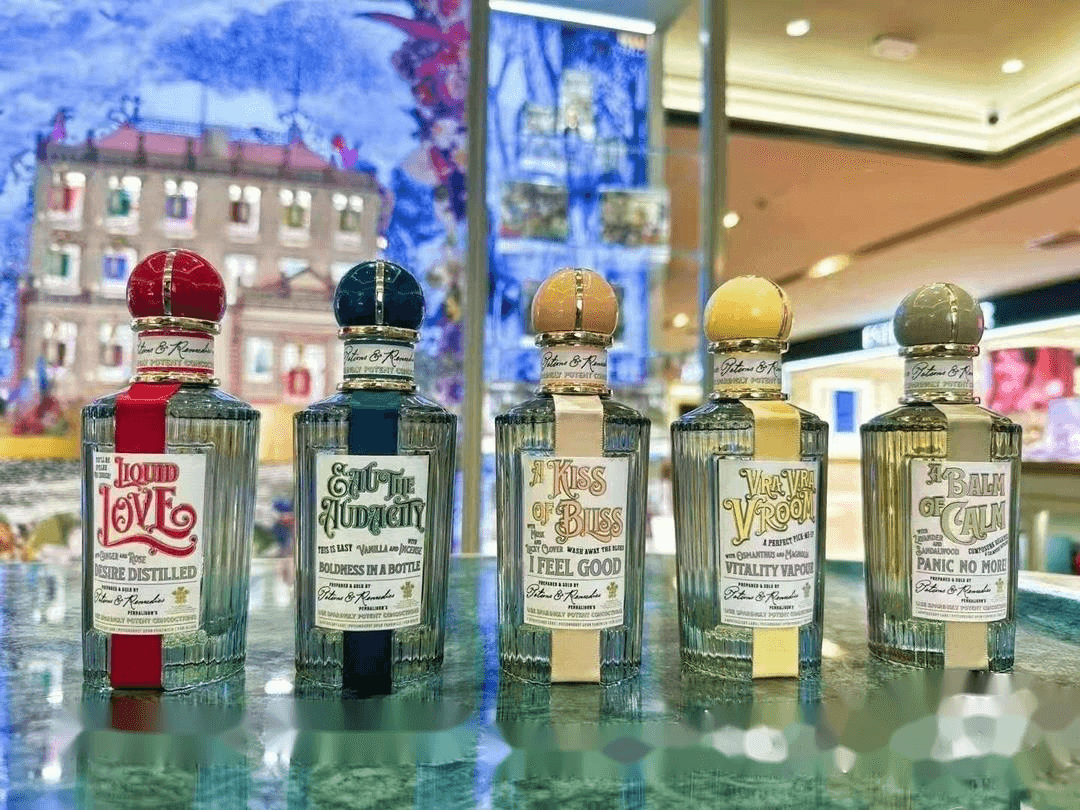 The New Perfume Has A Lasting Fragrance Of Fearless Vanilla, Tranquil Sandalwood, Lucky Four Leaf Clover, Fiery Roses, And Early A