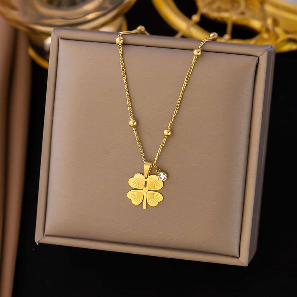 Titanium Steel Clover Necklace For Women With Diamond Cutouts, High-end Design, Light Luxury, Niche 2023