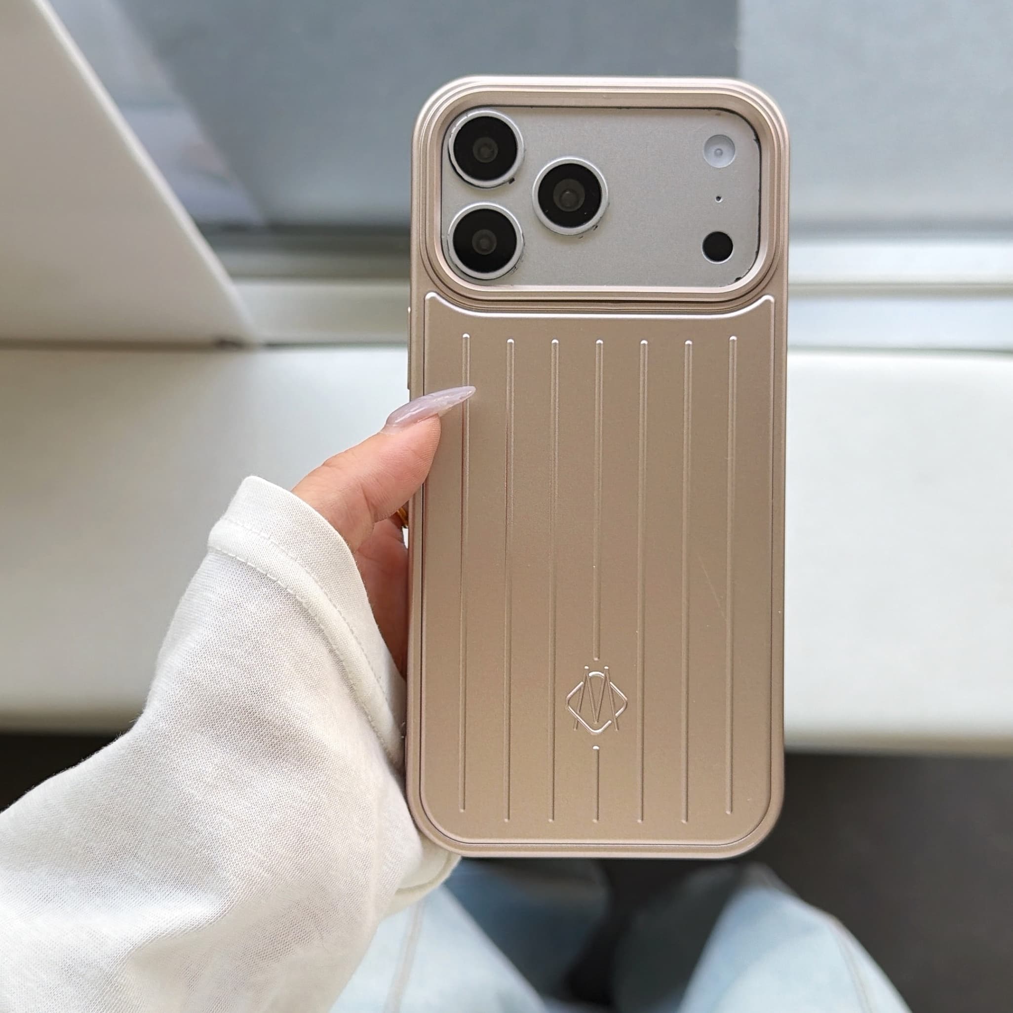 Coque iPhone 18 Pro Max XR OffMin pour iPhone 18 Pro Max, sans Redmi, en acrylique, grand format, renforcée, 2,0 mm, 200, neuve, pliable, en carton.