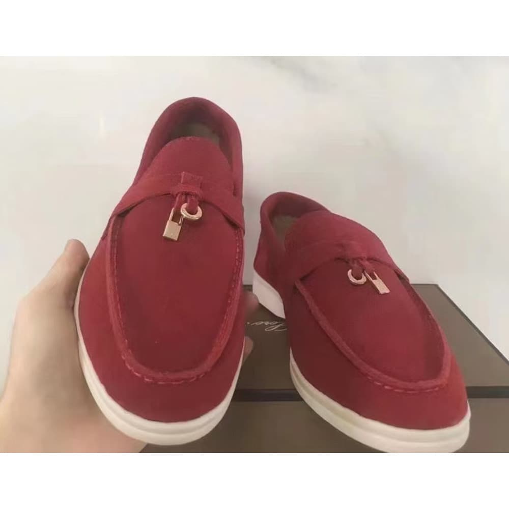 Mocassins assortis haut de gamme en cuir de vache LP avec pendentif à pompon et semelle plate à surface souple