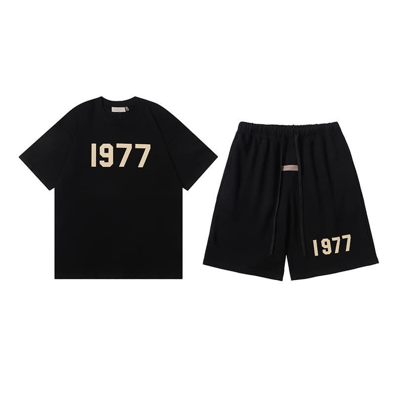 Ensemble de survêtement ESS Essential pour homme, composé d'un t-shirt et d'un short à lettres floquées, style américain (1977).