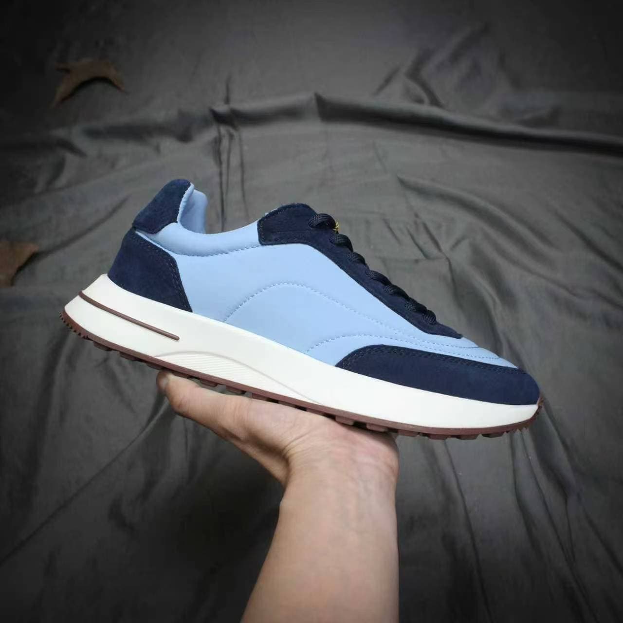 Loro Piana Week End Walk Chaussures basses décontractées en cuir à bride ronde pour hommes