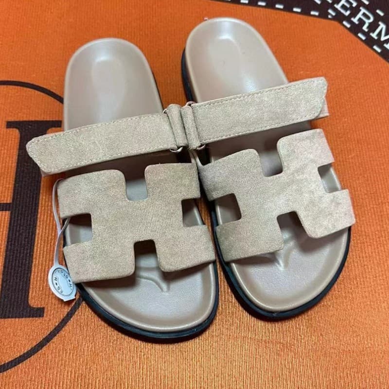 Chaussons d'extérieur pour femmes, style pur et original, semelles plates en cuir, velcro, pour la plage, 2025