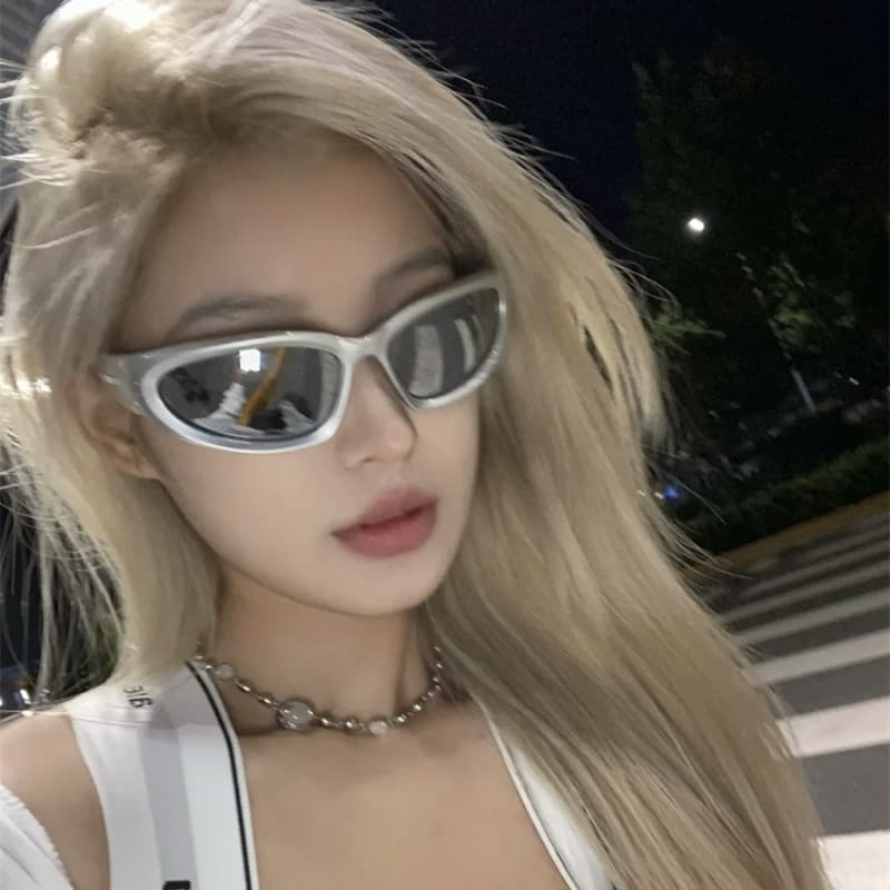 Y2K Millennium Cyberpunk Future Tech Sunglae For Women Retro European And American Motorcycle Riding Windproof