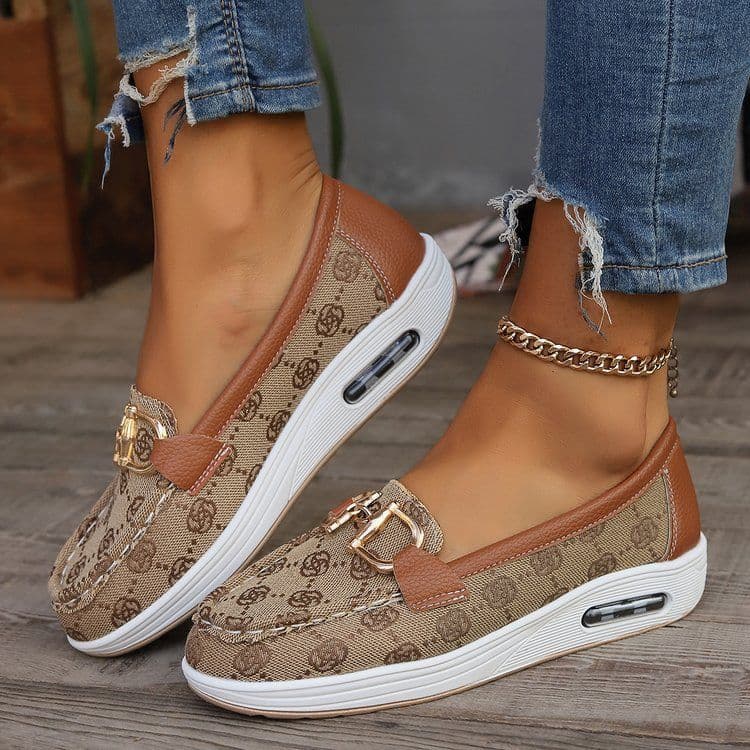 Chaussures simples grande taille pour femmes, nouvelles chaussures à enfiler avec boucle en métal