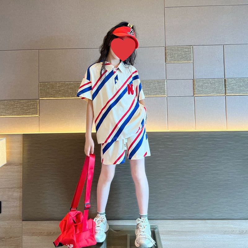 Kid's Clothing Girls summer suits 2024 new children's fashionable short sleeved stylish girls big children summer shorts two piece suit