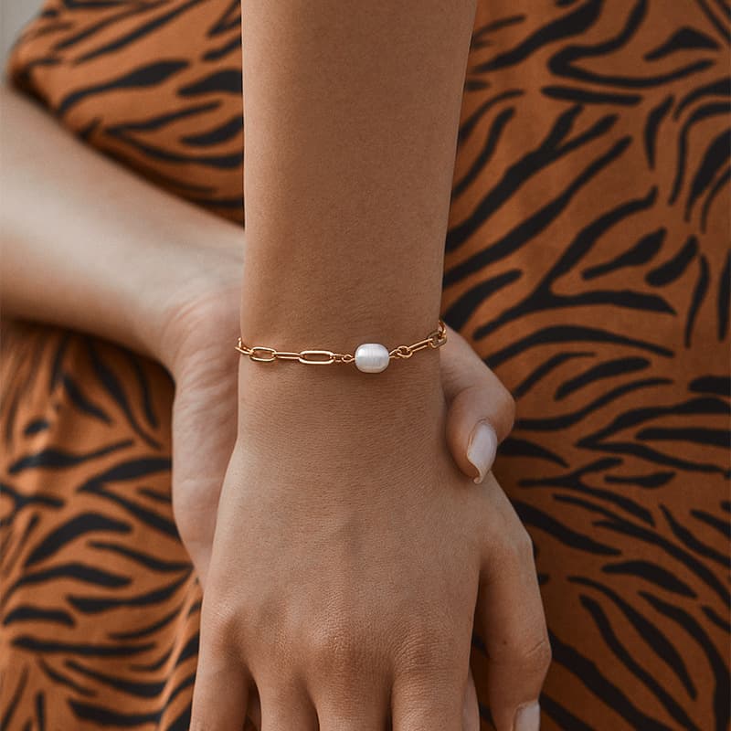 Color preserving freshwater pearl bracelet textured real gold electroplating elegant shell pearl bracelet handmade temperament retro hand jewelry