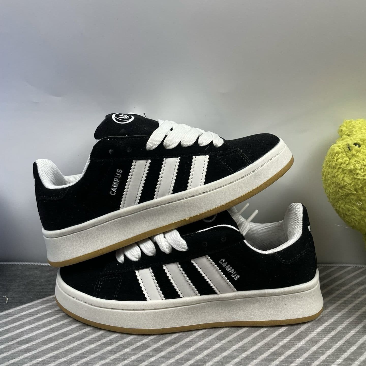 Clover Classic Campus 2000s Hommes et Femmes Couple Pain Internet Célébrité Décontracté Conseil Polyvalent Tendance Chaussures