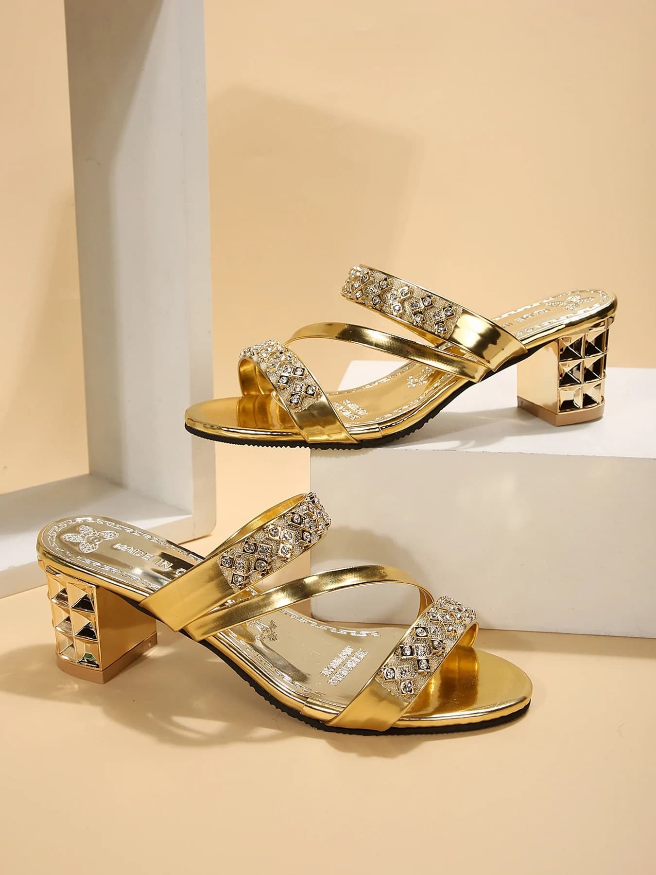 Summer New Sandals and Medium Thick Women's Slippers with Open Toe High Heel Rhinestones