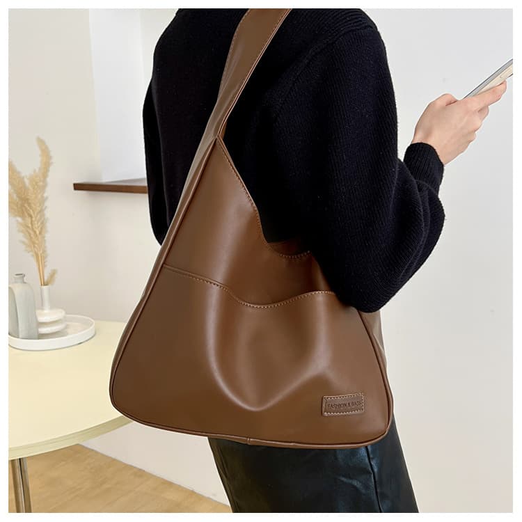 Large Capacity Retro Handbag Women's New Textured Tote Bag Work and Class Shoulder Bag Simple and Casual Bag