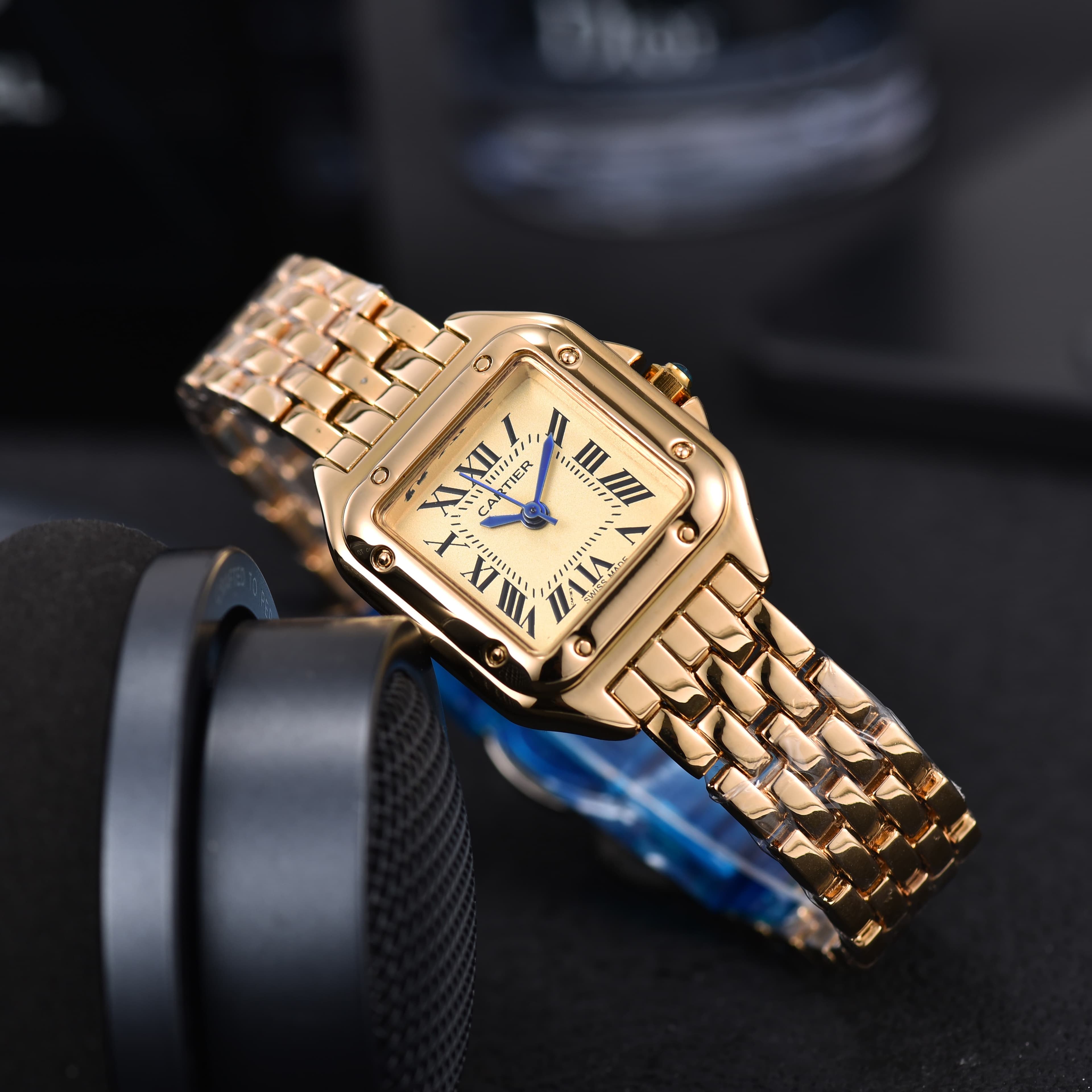 Montre à quartz classique pour femme, modèle carré classique très populaire