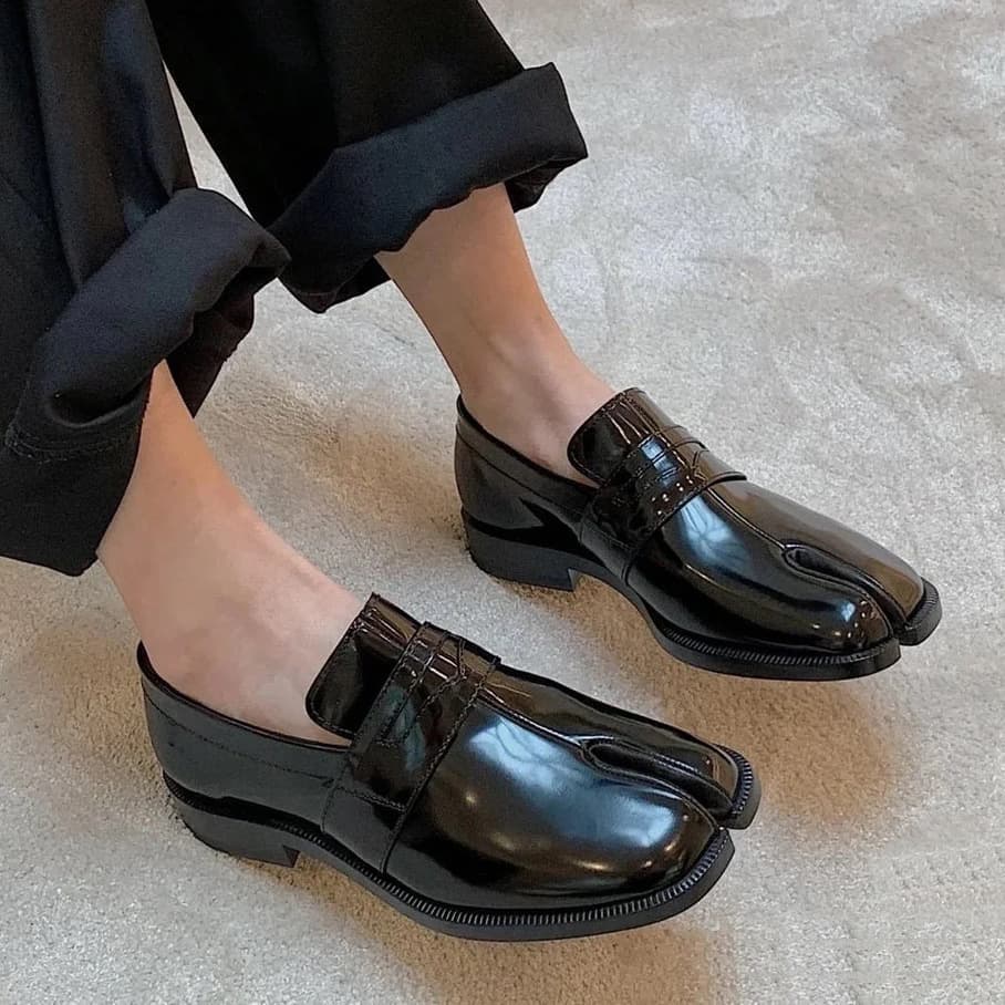 New Women's Platform Tabi Split Toe Shoes British Style Horseshoe Leather Lace-Up Loafers