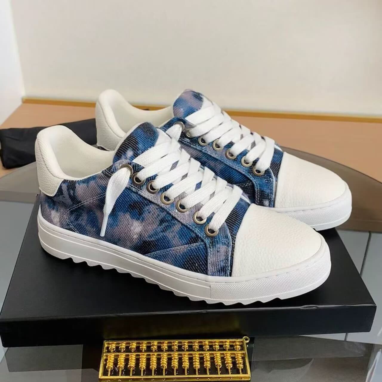 Chaussures de sport unisexes numériques décontractées blanches à lacets de haute qualité, style européen et américain populaire.