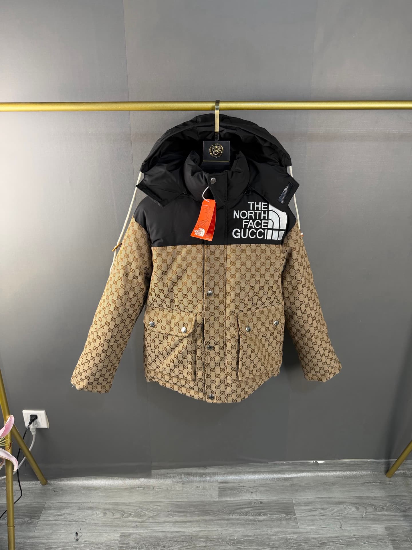 Doudoune à capuche The North Face X Gucci pour homme, monogramme GG