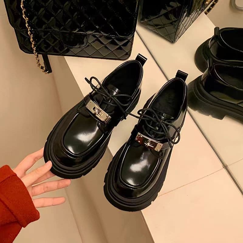 2024 Spring New Thick Soled Small Leather For Women, British Style Single Shoes, Genuine Leather, Black Buckle, Lace Up,
