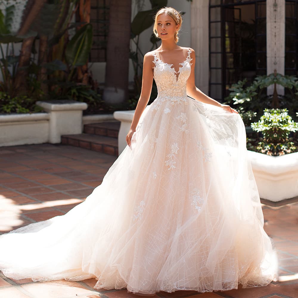 Women's Light Wedding Dress Shoulder Deep V-Neck Mori Lace Elegant Slim Trailing Bridal Wedding Dress