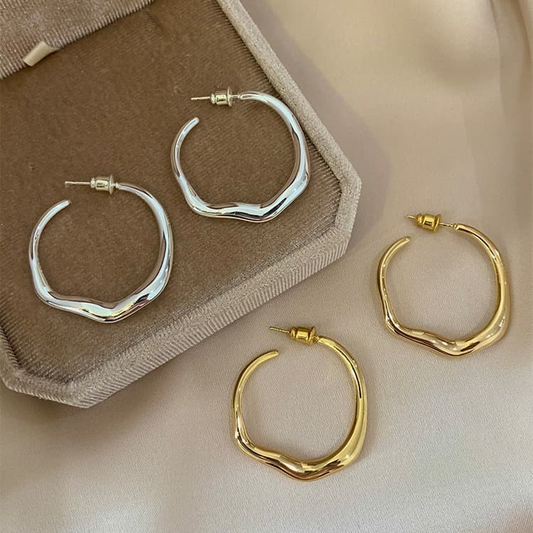 Unique Irregular Large Hoop For Women Simple Niche Design High-end Geometric Earrings Ear Studs