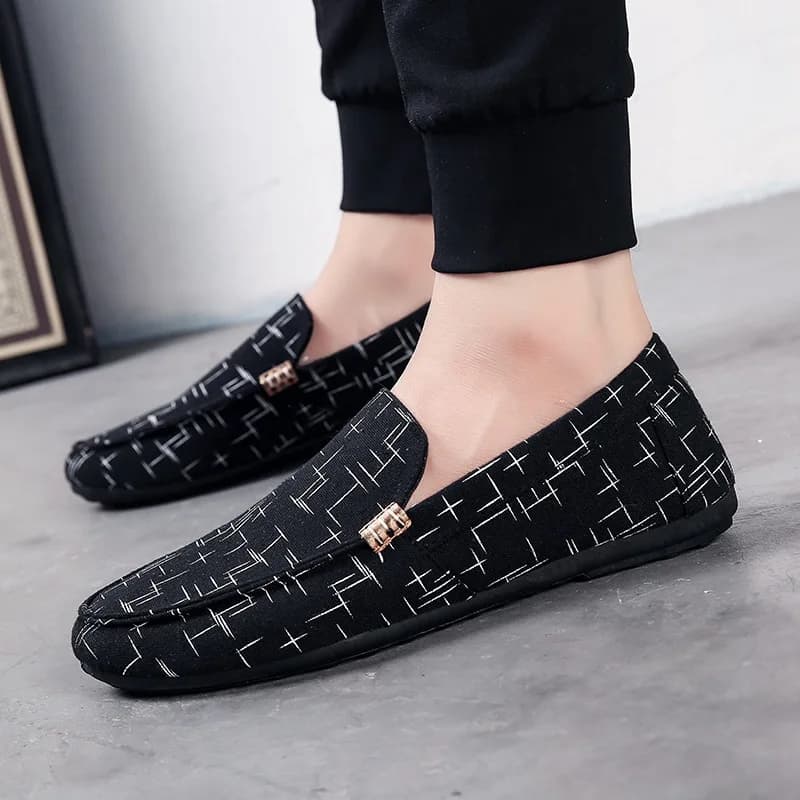 Trendy Korean Style Casual Shoes For Men One Step Lazy Shoes Breathable Summer PVC Upper Red Color Youth Quick Hand Shoes