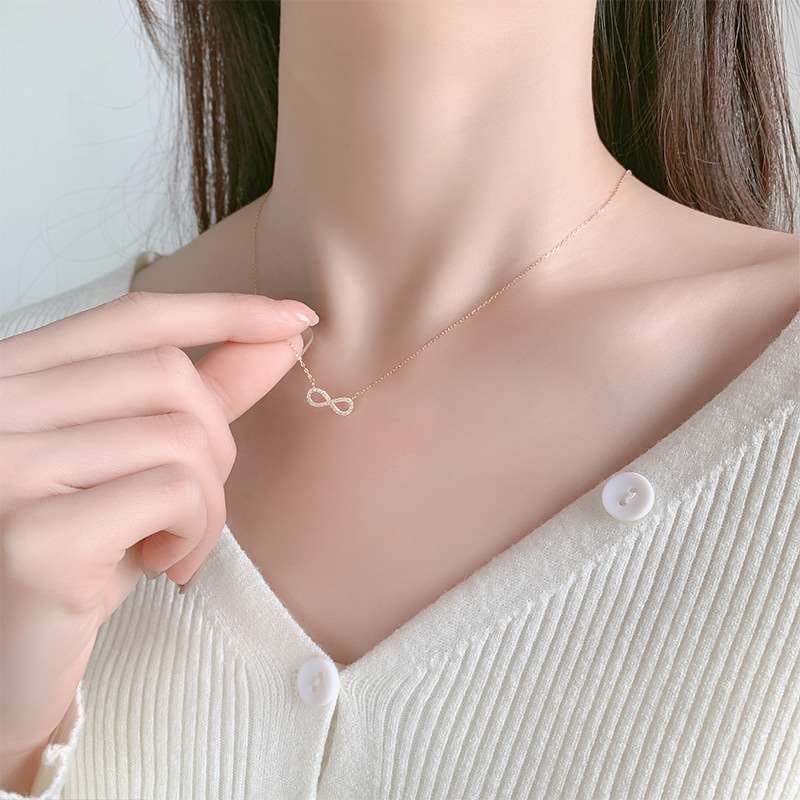 Elegant Diamond Necklace For Women, Simple And Versatile, Infinite Symbol Pendant, Niche Design, Personalized Collarbone