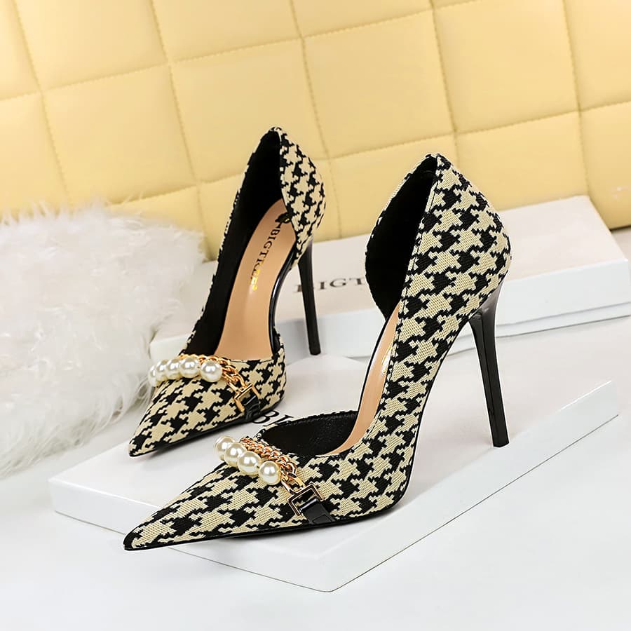 8829-1 Korean version high plaid shallow side hollowed out Houndstooth pearl metal chain ultra-high heel shoes