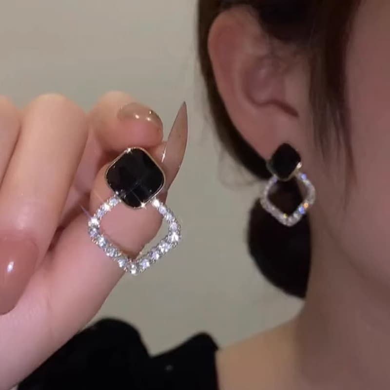 Women's earrings new trendy Korean temperament internet celebrity high-end ear needle women's diamond earrings