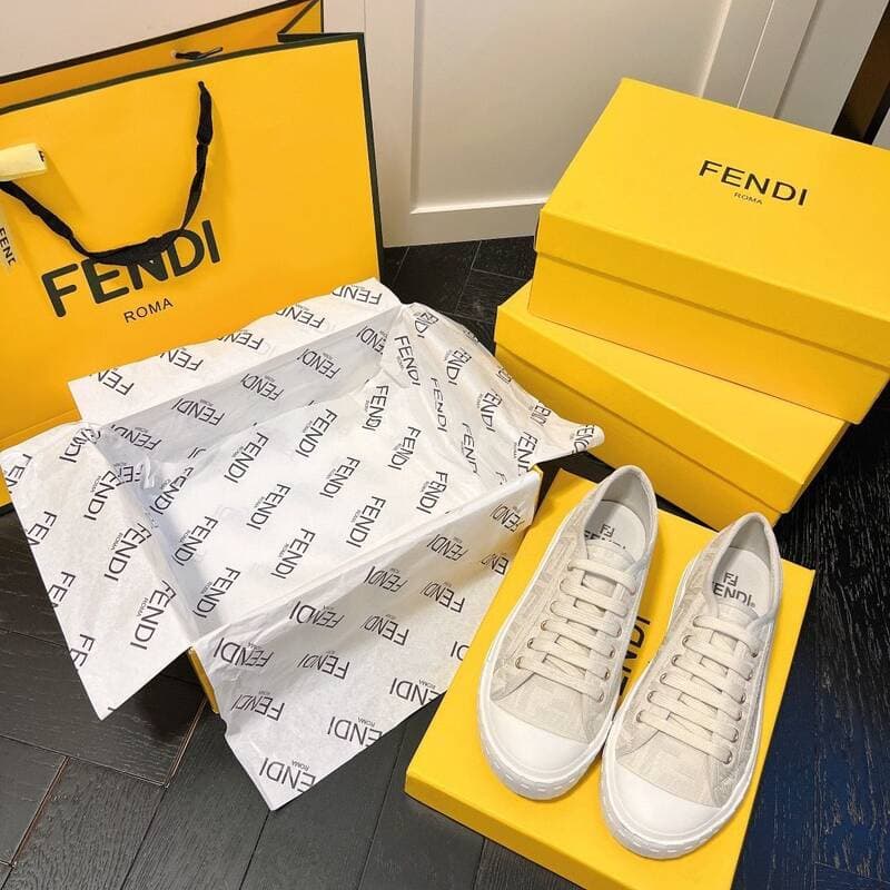 2026 FENDI Nouvelles chaussures en toile polyvalentes, tendance, décontractées, respirantes, baskets plates classiques à lettres, chaussures blanc