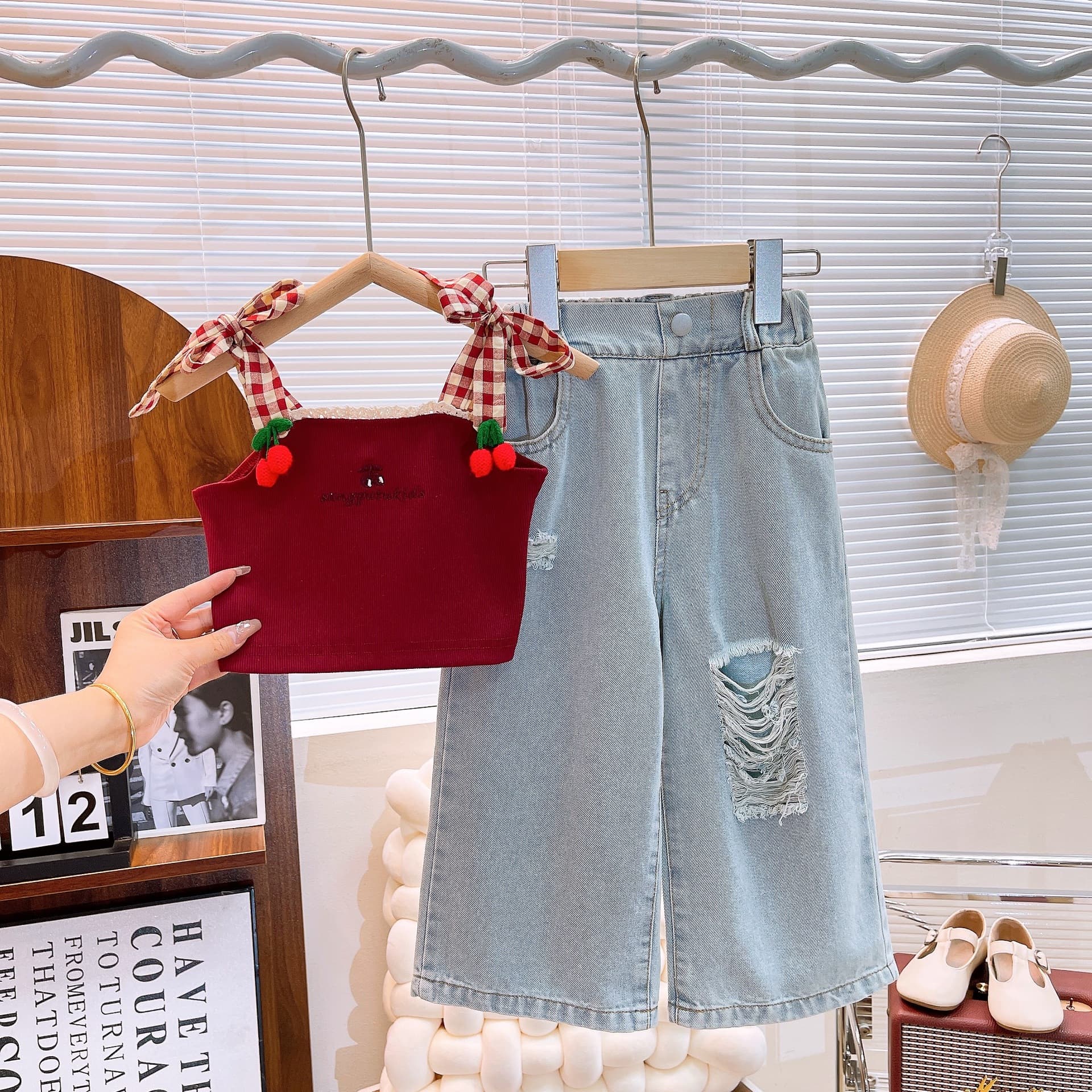 Kid's Clothing Spring and summer new style girl suit cute cherry embroidered vest plus ripped jeans two piece suit