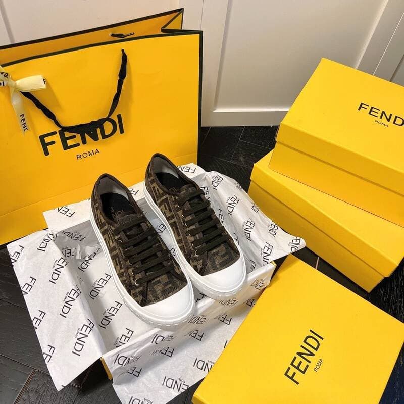 2026 FENDI Nouvelles chaussures en toile polyvalentes, tendance, décontractées, respirantes, baskets plates classiques à lettres, chaussures blanc